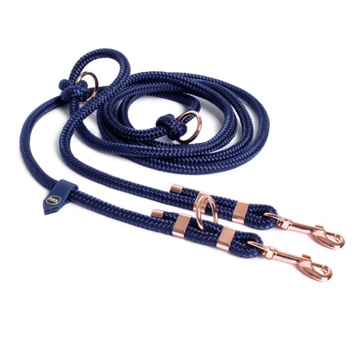 Smycz-przepinana-dla-psa-z-kolekcji-Royal-Dog-w-kolorze-granatowym-ze-zlotymi-okuciami--elegancki-i-funkcjonalny-wybor-od-Bura..webp