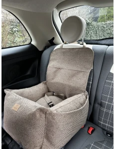 Fotelik samochodowy dla psa Ero Soft SandPAWs BeBobi – bezpieczne legowisko do auta Premium