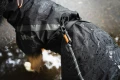 TrekkingRaincoat_Black_3273-3283_20_Lifestyle__281_29.webp